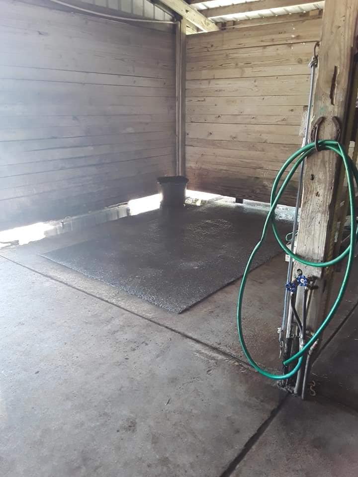 Hot and cold wash rack